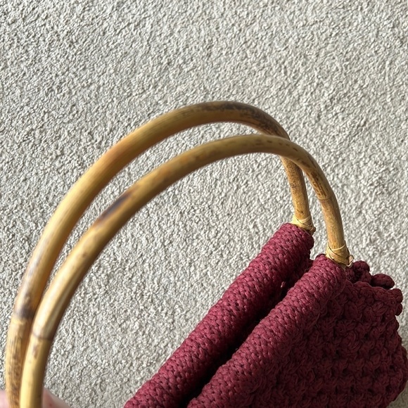 Vintage Burgundy Raspberry Crochet Handmade Wooden Handle Bag - Picture 3 of 10